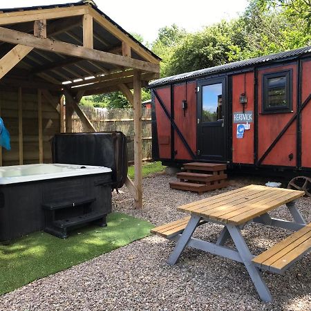 ヘレフォードLuxury Cosy Carriage With Electric Private Hot Tubアパートメント エクステリア 写真